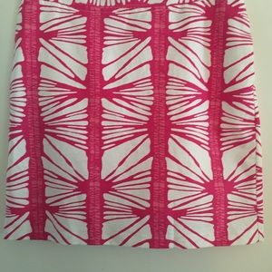 Mini skirt with pockets.